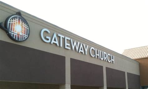 Attendance has plummeted at Texas megachurch where leaders .